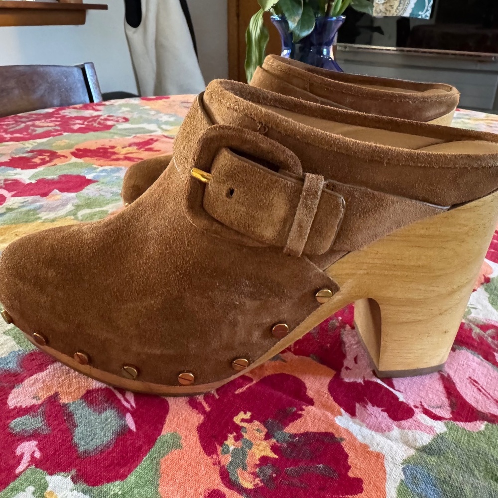 Veronica Beard suede clogs